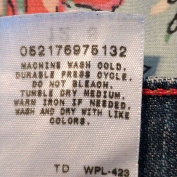 Levi's Relaxed Boot Cut 550 Jeans - Picture 9 of 10